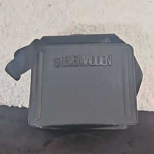 Steve Madden Black Messenger Bag Durable and Stylish